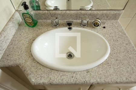 Apartamento à venda com 210m², 3 quartos e 3 vagasBanheiro da Suíte 1