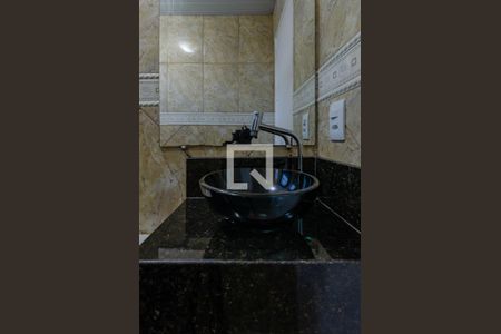 Apartamento para alugar com 43m², 2 quartos e 1 vaga Apartamento para alugar com 43m², 2 quartos e 1 vagaBanheiro social