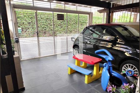 Casa à venda com 230m², 3 quartos e 2 vagas