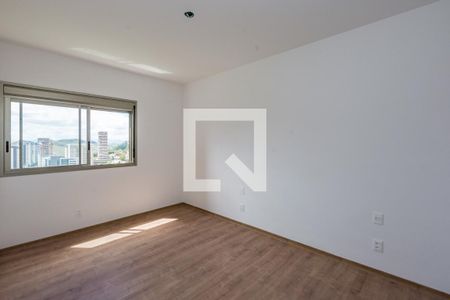 Apartamento à venda com 126m², 3 quartos e 3 vagas Apartamento à venda com 126m², 3 quartos e 3 vagasSuíte