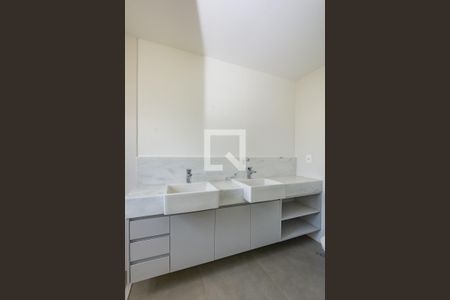 Apartamento à venda com 126m², 3 quartos e 3 vagas Apartamento à venda com 126m², 3 quartos e 3 vagasBanheiro da Suíte