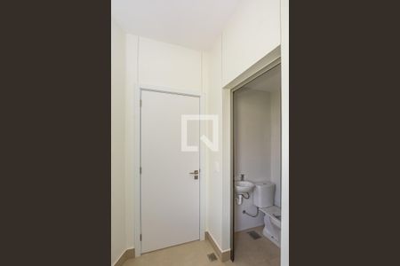 Apartamento à venda com 126m², 3 quartos e 3 vagas Apartamento à venda com 126m², 3 quartos e 3 vagasBanheiro de serviço