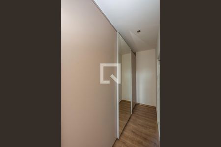 Apartamento à venda com 126m², 3 quartos e 3 vagas Apartamento à venda com 126m², 3 quartos e 3 vagasCloset da suíte