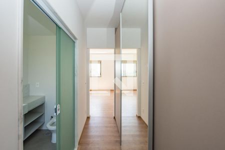Apartamento à venda com 126m², 3 quartos e 3 vagas Apartamento à venda com 126m², 3 quartos e 3 vagasCloset da suíte