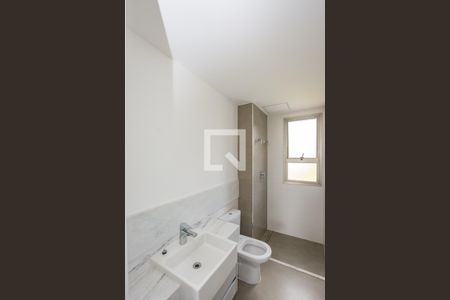 Apartamento à venda com 126m², 3 quartos e 3 vagas Apartamento à venda com 126m², 3 quartos e 3 vagasBanheiro Social