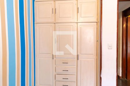 Apartamento para alugar com 75m², 3 quartos e 1 vagaQuarto 2 - Armários