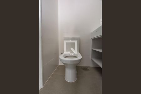 Apartamento para alugar com 126m², 3 quartos e 3 vagas Apartamento para alugar com 126m², 3 quartos e 3 vagasBanheiro da Suíte