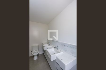 Apartamento para alugar com 126m², 3 quartos e 3 vagas Apartamento para alugar com 126m², 3 quartos e 3 vagasBanheiro da Suíte