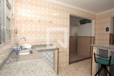 Casa à venda com 134m², 3 quartos e 2 vagasCozinha