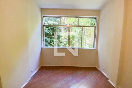 Apartamento para alugar com 110m², 3 quartos e sem vaga Apartamento para alugar com 110m², 3 quartos e sem vagaQuarto