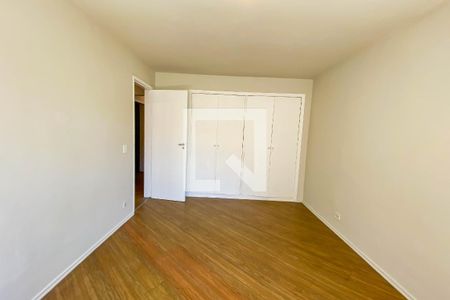 Apartamento para alugar com 110m², 3 quartos e sem vaga Apartamento para alugar com 110m², 3 quartos e sem vagaQuarto