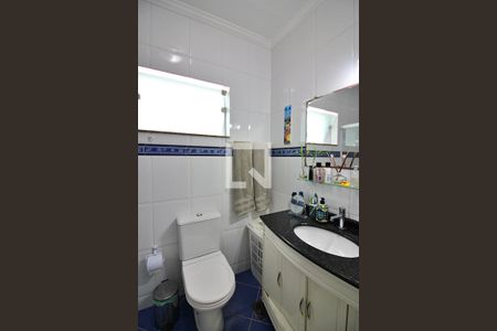 Casa à venda com 196m², 3 quartos e 4 vagasBanheiro Social