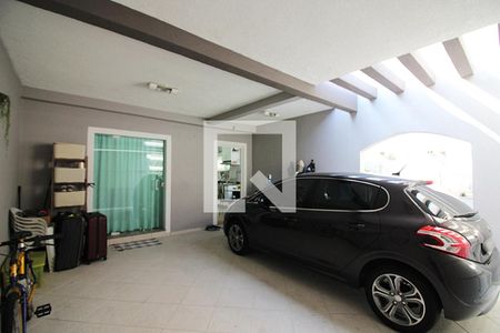 Casa à venda com 196m², 3 quartos e 4 vagasGaragem