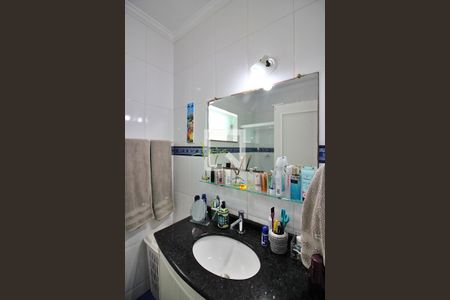 Casa à venda com 196m², 3 quartos e 4 vagasBanheiro Social