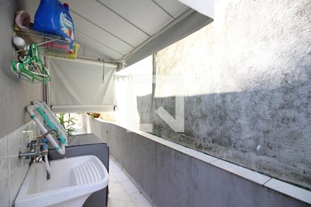 Casa à venda com 196m², 3 quartos e 4 vagasLavanderia