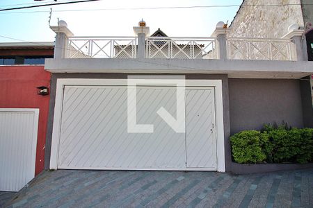 Casa à venda com 196m², 3 quartos e 4 vagasFachada 2