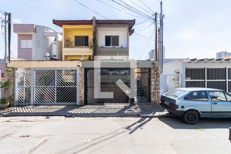 Casa à venda com 160m², 3 quartos e 2 vagas Casa à venda com 160m², 3 quartos e 2 vagasFachada
