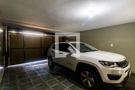 Casa à venda com 160m², 3 quartos e 2 vagas Casa à venda com 160m², 3 quartos e 2 vagasSubsolo - Garagem