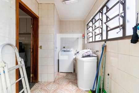 Casa à venda com 160m², 3 quartos e 2 vagas Casa à venda com 160m², 3 quartos e 2 vagas1o. Andar - Área de Serviço