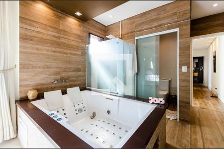 Casa para alugar com 139m², 3 quartos e 2 vagasBanheiro suíte