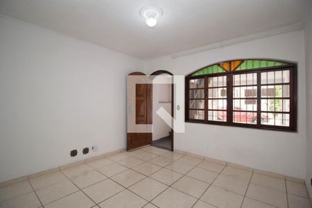 Sala de casa para alugar com 2 quartos, 75m² em Conjunto Residencial Vista Verde, São Paulo