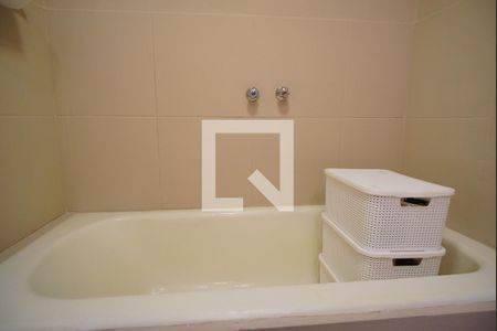 Casa à venda com 90m², 2 quartos e 1 vagaBanheira 