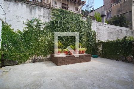 Casa à venda com 90m², 2 quartos e 1 vagaPátio fundos 