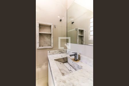 Apartamento à venda com 80m², 3 quartos e 1 vaga Apartamento à venda com 80m², 3 quartos e 1 vagaBanheiro