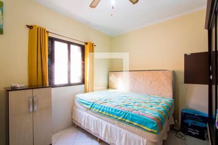 Casa à venda com 255m², 3 quartos e 3 vagas Casa à venda com 255m², 3 quartos e 3 vagasQuarto 3 - Suíte