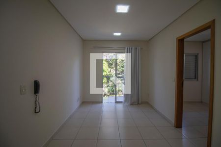 Sala de kitnet/studio para alugar com 1 quarto, 35m² em Setor Leste Universitário, Goiânia