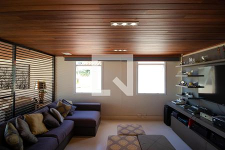 Casa de condomínio à venda com 690m², 4 quartos e 3 vagasSalas