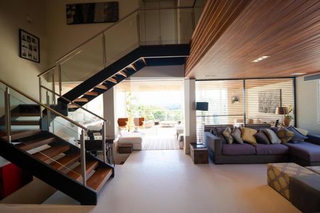 Casa de condomínio à venda com 690m², 4 quartos e 3 vagasSalas