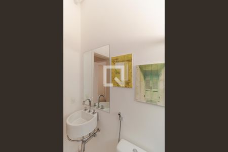 Casa de condomínio à venda com 690m², 4 quartos e 3 vagasBanheiro da Suíte 04