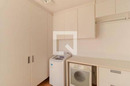 Casa de condomínio à venda com 690m², 4 quartos e 3 vagasÁrea de Serviço