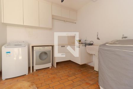 Casa de condomínio à venda com 690m², 4 quartos e 3 vagasÁrea de Serviço