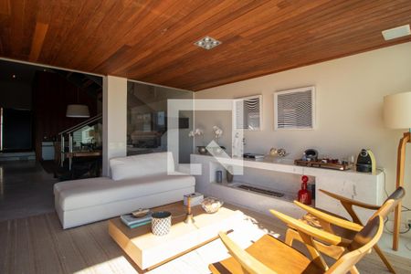 Casa de condomínio à venda com 690m², 4 quartos e 3 vagasSalas