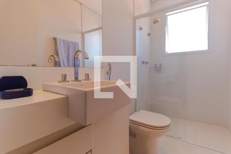 Casa de condomínio à venda com 690m², 4 quartos e 3 vagasBanheiro da Suíte 03