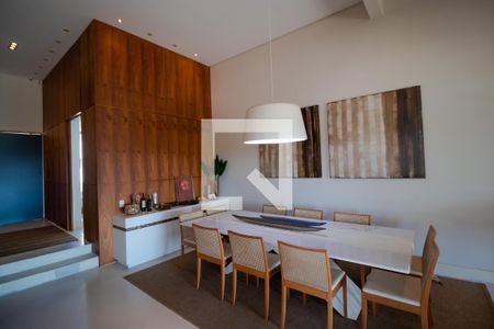 Casa de condomínio à venda com 690m², 4 quartos e 3 vagasSalas