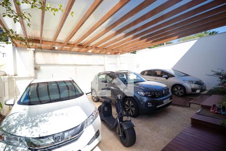 Casa de condomínio à venda com 690m², 4 quartos e 3 vagasGaragem
