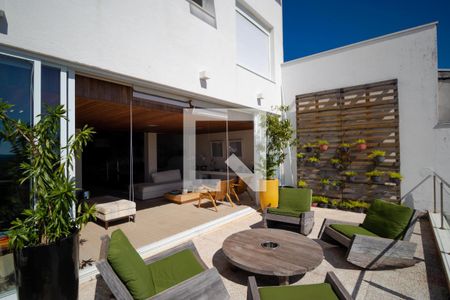 Casa de condomínio à venda com 690m², 4 quartos e 3 vagasVaranda da Salas