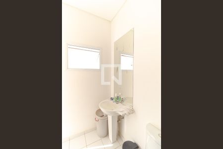 Casa de condomínio à venda com 690m², 4 quartos e 3 vagasBanheiro 