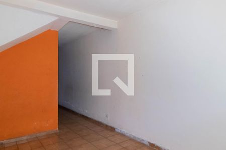 Quarto de casa para alugar com 1 quarto, 75m² em Jardim Santa Bárbara, Guarulhos