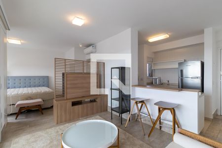 Sala de apartamento para alugar com 1 quarto, 50m² em Cambuí, Campinas