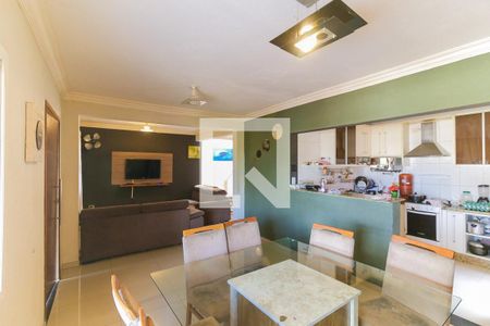Sala de casa para alugar com 5 quartos, 400m² em Parque Monte Alegre, Taboão da Serra