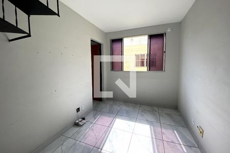 Sala de apartamento para alugar com 3 quartos, 80m² em Engenho do Porto, Duque de Caxias