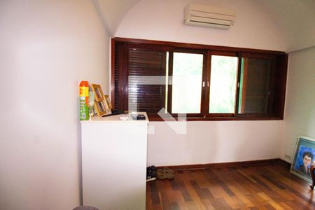 Casa para alugar com 550m², 4 quartos e 5 vagasquarto 3