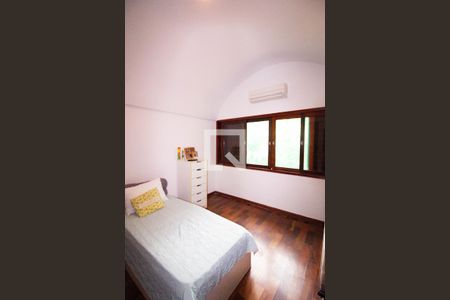 Casa para alugar com 550m², 4 quartos e 5 vagasquarto 3