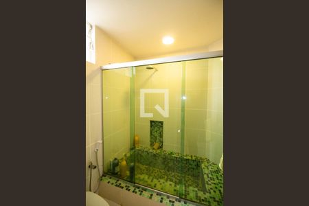 Casa para alugar com 550m², 4 quartos e 5 vagasBanheiro 1