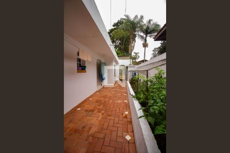 Casa para alugar com 550m², 4 quartos e 5 vagasCorredor