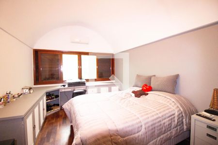 Casa para alugar com 550m², 4 quartos e 5 vagasquarto 4